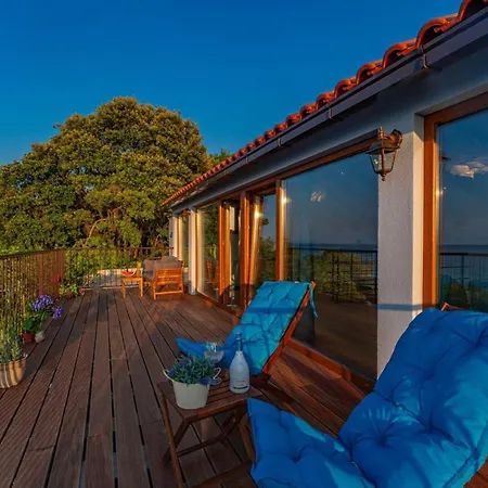 House Bjankura بيت للعطل